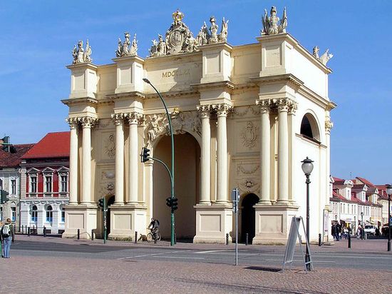 Бранденбургские ворота в Потсдаме