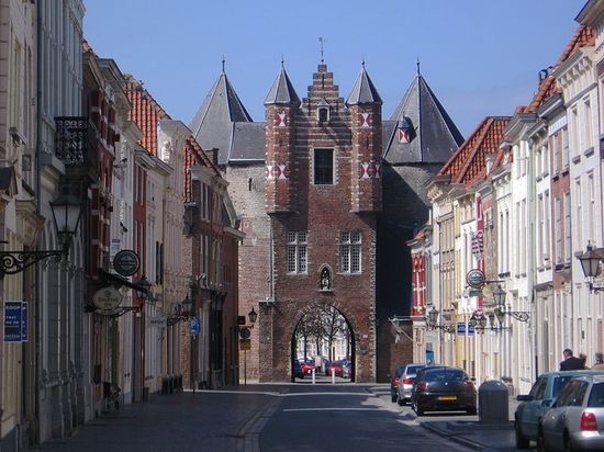Средневековые городские ворота