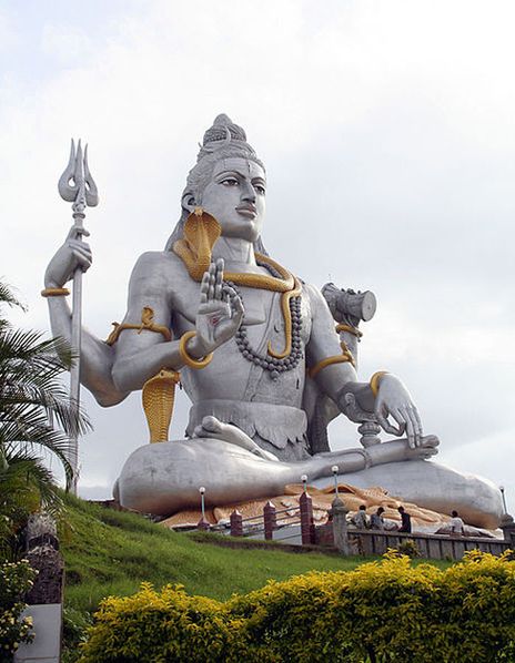 Статуя Шивы в Мурдешваре.
