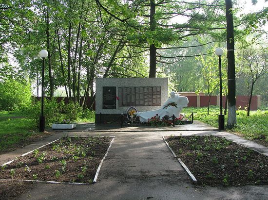 Памятник землякам, погибшим в ходе Великой Отечественной войны
