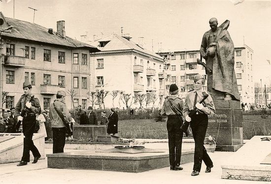 Памятник Вечной славы воинам-ясногорцам. Открыт в ноябре 1968 года