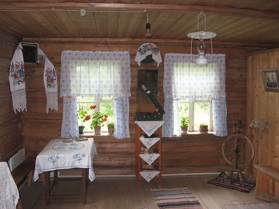 Внутри дома-музея Ю.А.Гагарина