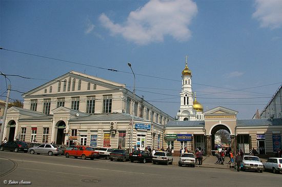 Вход в Центральный рынок (Старый базар)