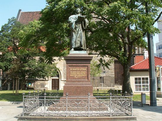 Памятник Мартину Лютеру