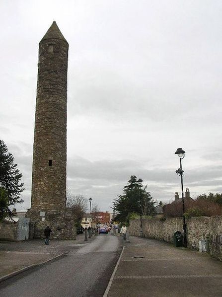 Круглая башня, фото 2006 года