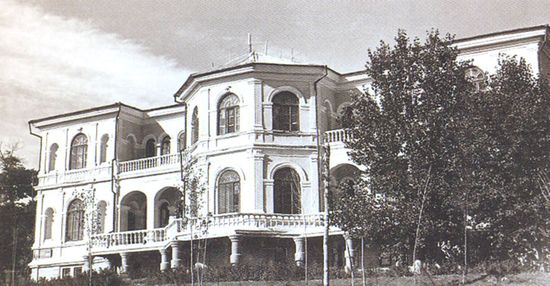 Дворец Манук-Бея — 1927 год