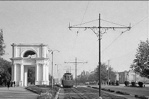 Трамвай на проспекте Штефана чел Маре. 1930-е годы.