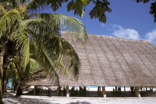 Кирибатийская манеаба