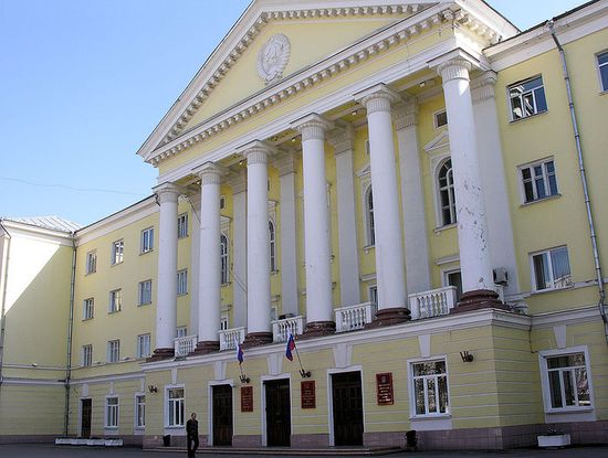 Здание администрации г. Новомосковска.