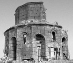 Руины церкви Зоравар
