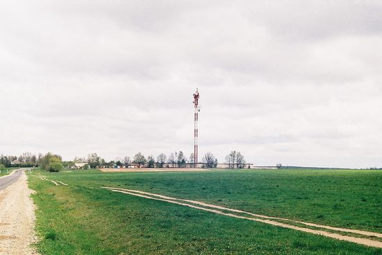Вид на Октябрьский с юга. Радиорелейная станция (РРС)