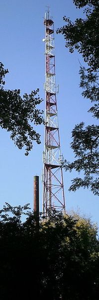 Телевышка высотой 85 м, возведённая в 2006 году