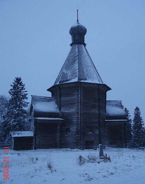 Никольская церковь в посёлке Лявля