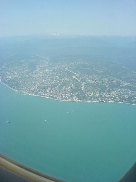 Вид на побережье Сочи с самолёта