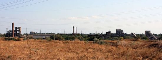 Вид на завод имени Войкова со стороны Царского кургана
