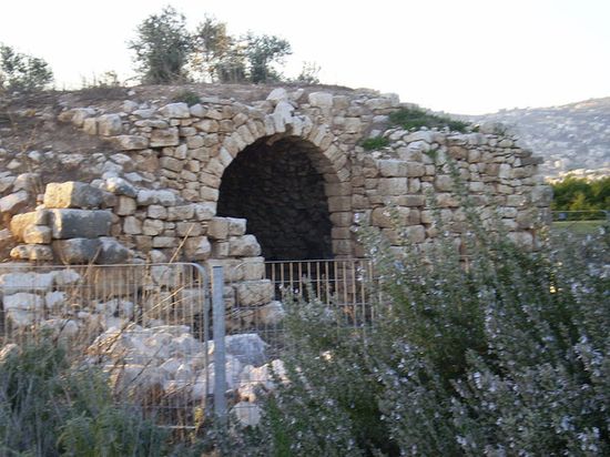 Развалины церкви византийского периода в парке «Рамат-Рабин»