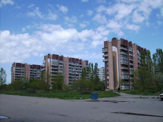 Девятиэтажки 6,8,8а по проспекту Курчатова (т. н. БАМ)