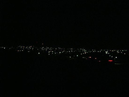 Вид на город Светлоград в ночное время с кольца микрорайона горка(зима 2011).JPG