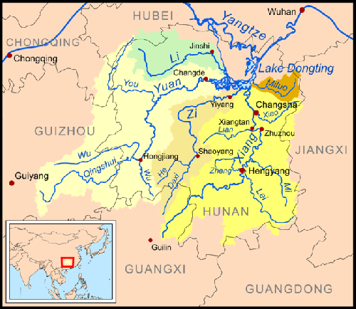  Реки, впадающие в озеро Дунтинху. Бассейн Цзыцзян выделен серым