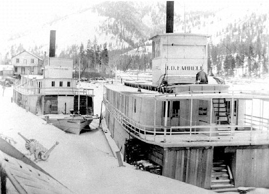 Пароходы <i>J.D. Farrell</i> и <i>North Star</i> в Дженнингсе, штат Монтана (ок. 1900 года)