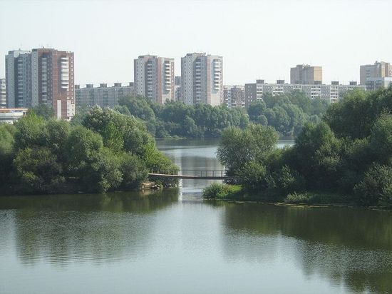 Вид на микрорайон Парковый с нового моста по улице Строителей